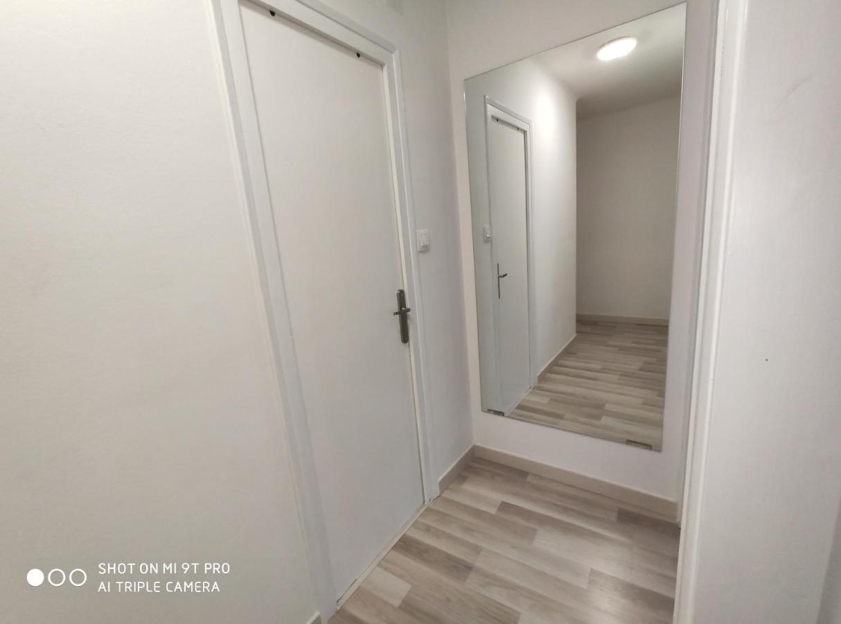 Apartamento Confort I ลาเซวดูร์เชย์ ภายนอก รูปภาพ